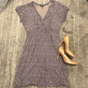 V-neck dress size large